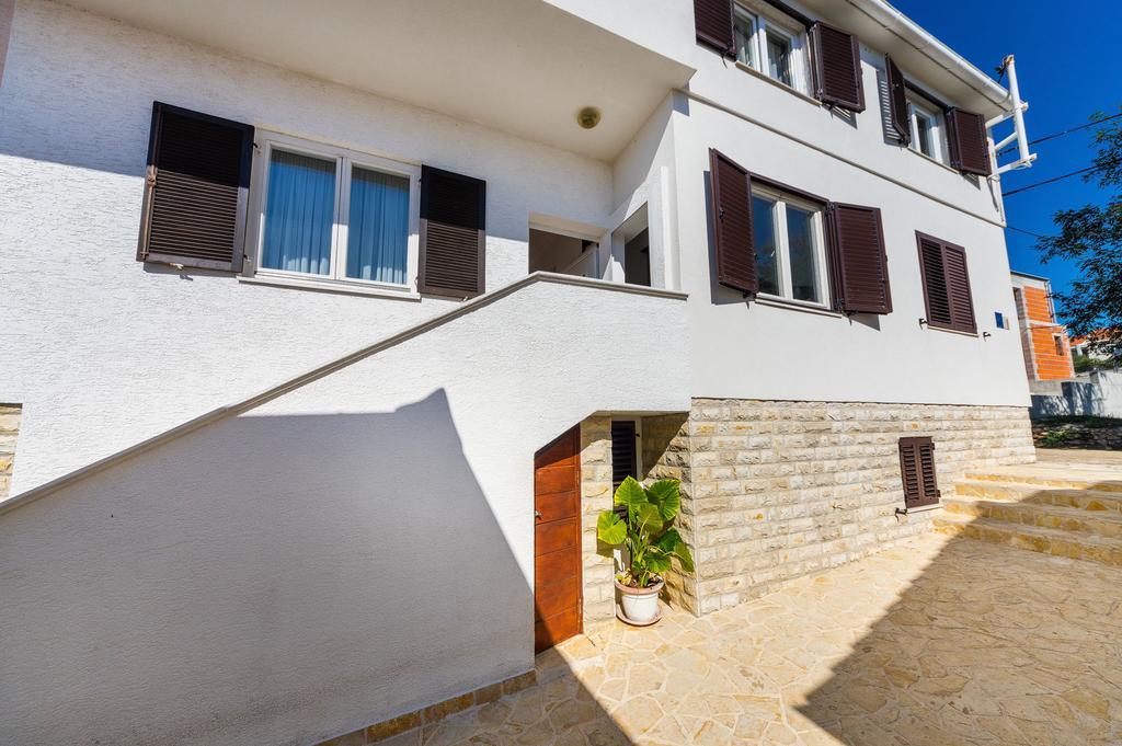 Apartment Nada *